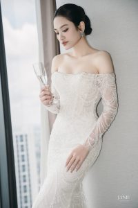 váy cưới trễ vai thiết kế vai ngang