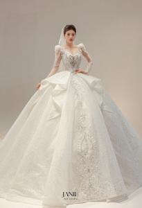 váy công chúa dáng bồng tay dài 