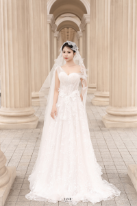 váy cưới công chúa trễ vai dáng suông 