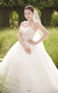 váy cưới công chúa dáng bồng 2 dây