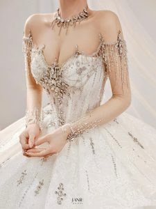 váy cưới côn chúa lấp lánh dáng bồng