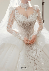 váy cướu công chúa đính đá tay dài 