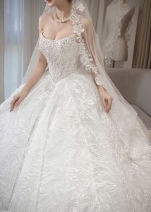 váy cưới công chúa đuôi dài