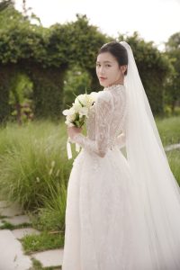 váy cưới tay dài