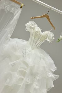 váy cưới sang trọng