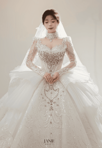 váy cưới công chúa đuôi 