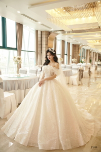váy cưới luxury